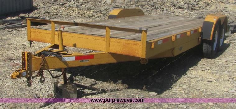 image for item 7006 2001 H & H 20' trailer