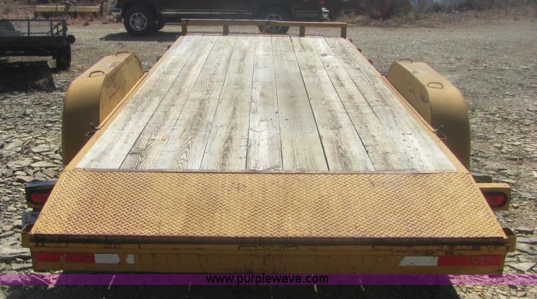 image for item 7006 2001 H & H 20' trailer