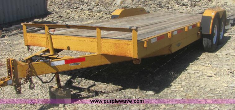 image for item 7006 2001 H & H 20' trailer