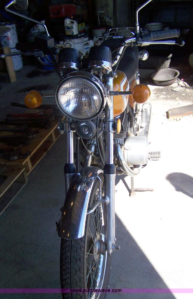 image for item 7309 1975 Suzuki 185 motorcycle