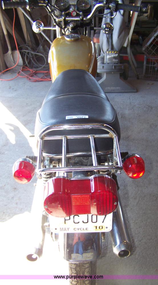 image for item 7309 1975 Suzuki 185 motorcycle