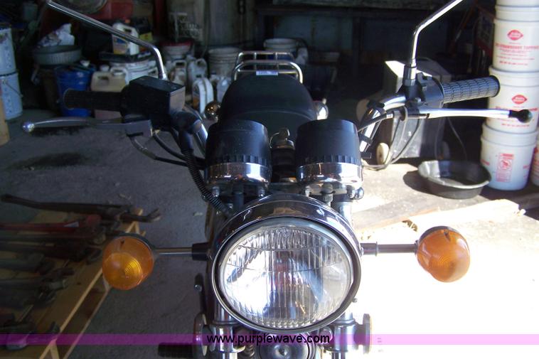image for item 7309 1975 Suzuki 185 motorcycle
