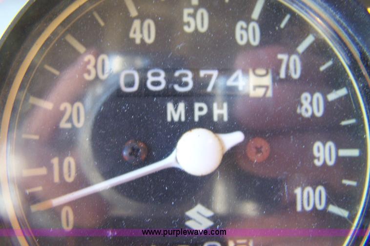 image for item 7309 1975 Suzuki 185 motorcycle