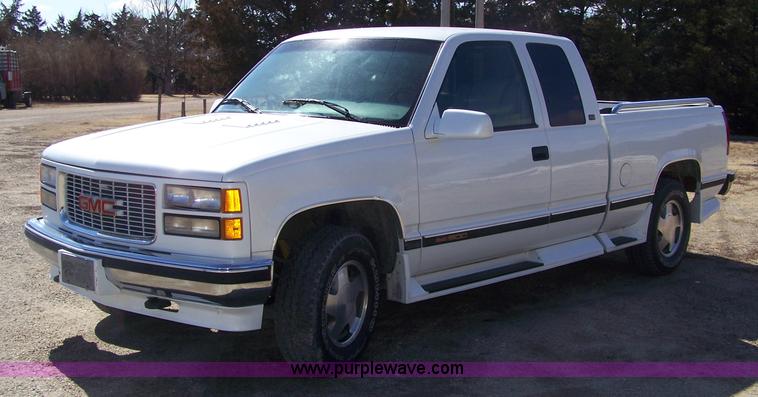 image for item 7322 1996 GMC pickup