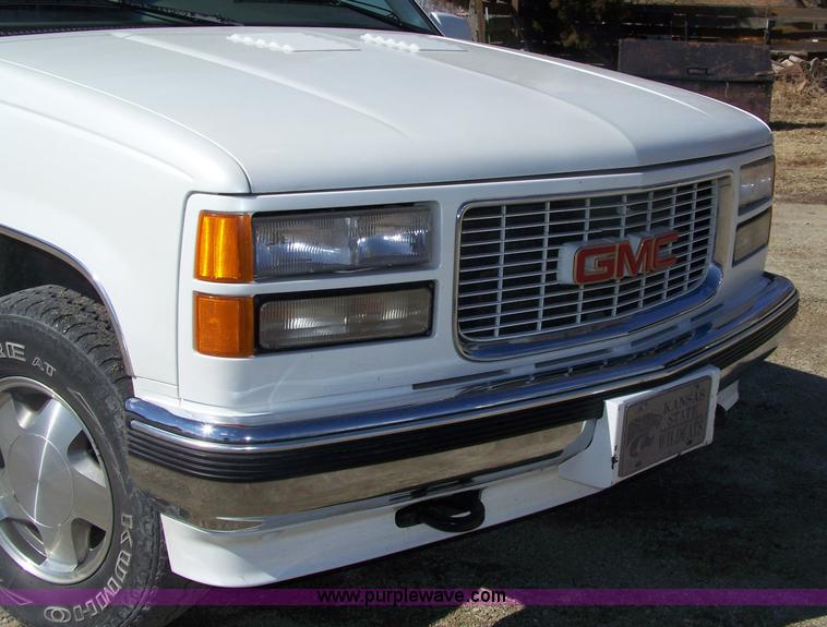 image for item 7322 1996 GMC pickup