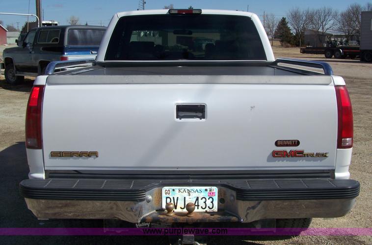 image for item 7322 1996 GMC pickup