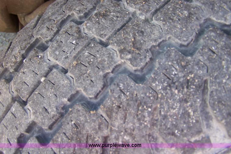 image for item 7322 1996 GMC pickup