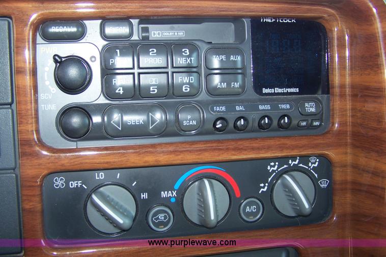 image for item 7322 1996 GMC pickup