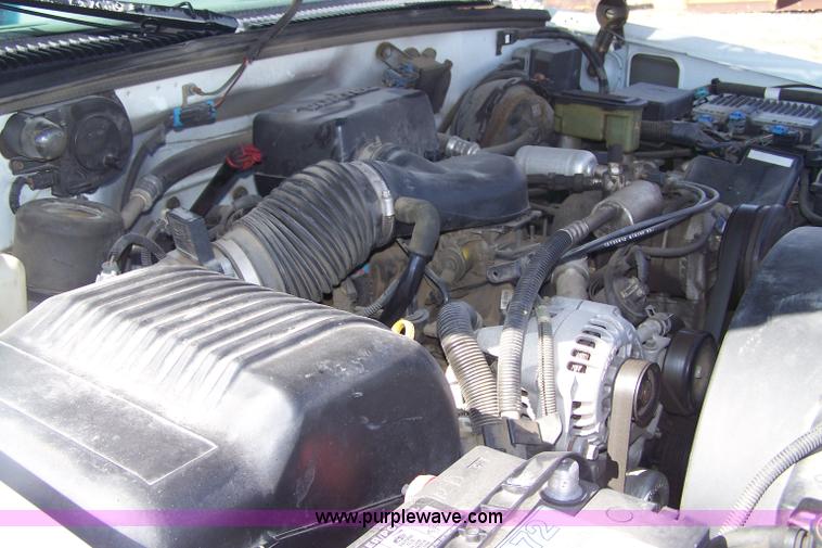 image for item 7322 1996 GMC pickup