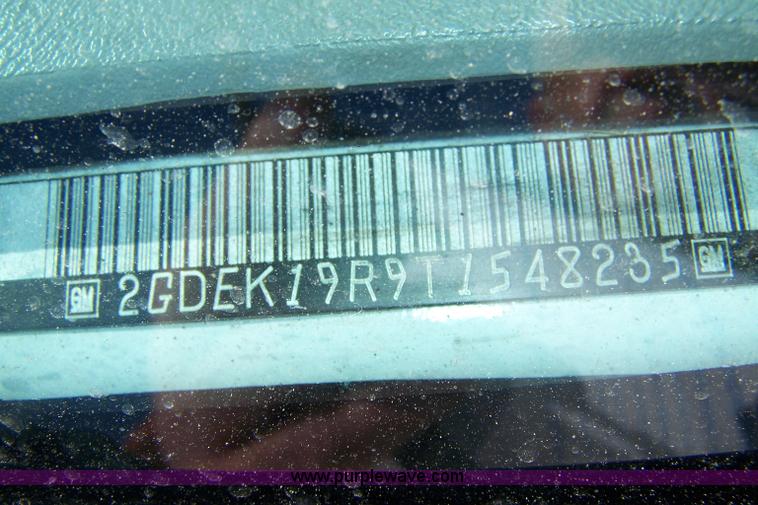 image for item 7322 1996 GMC pickup