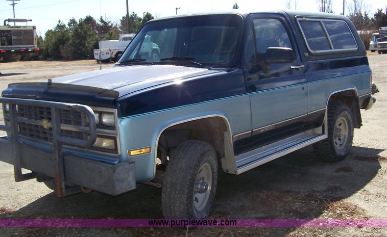 image for item 7323 1991 Chevrolet Blazer Silverado 150
