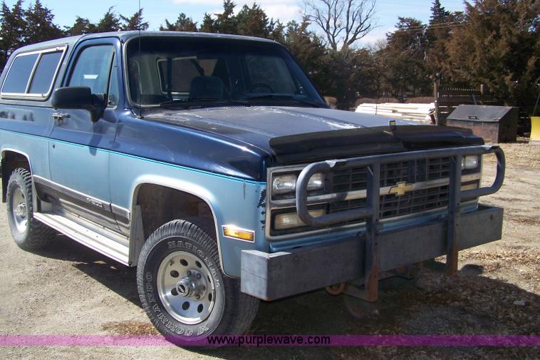 image for item 7323 1991 Chevrolet Blazer Silverado 150