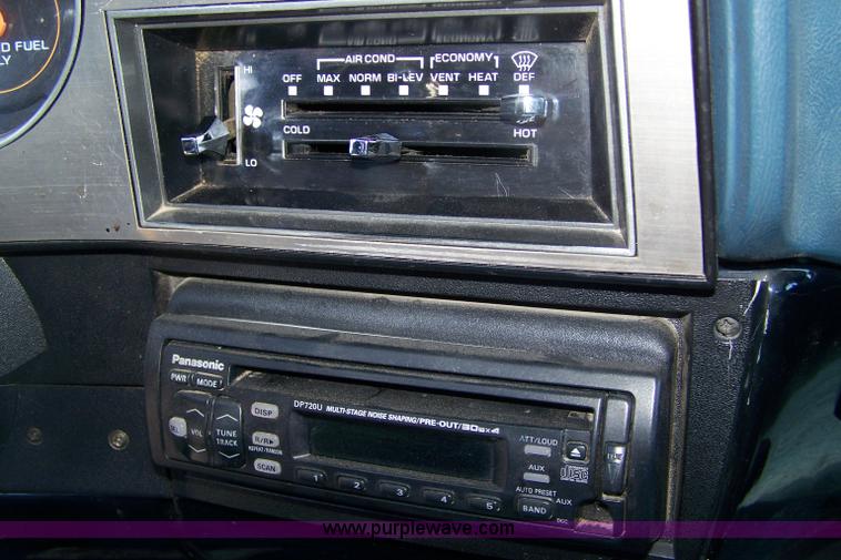 image for item 7323 1991 Chevrolet Blazer Silverado 150