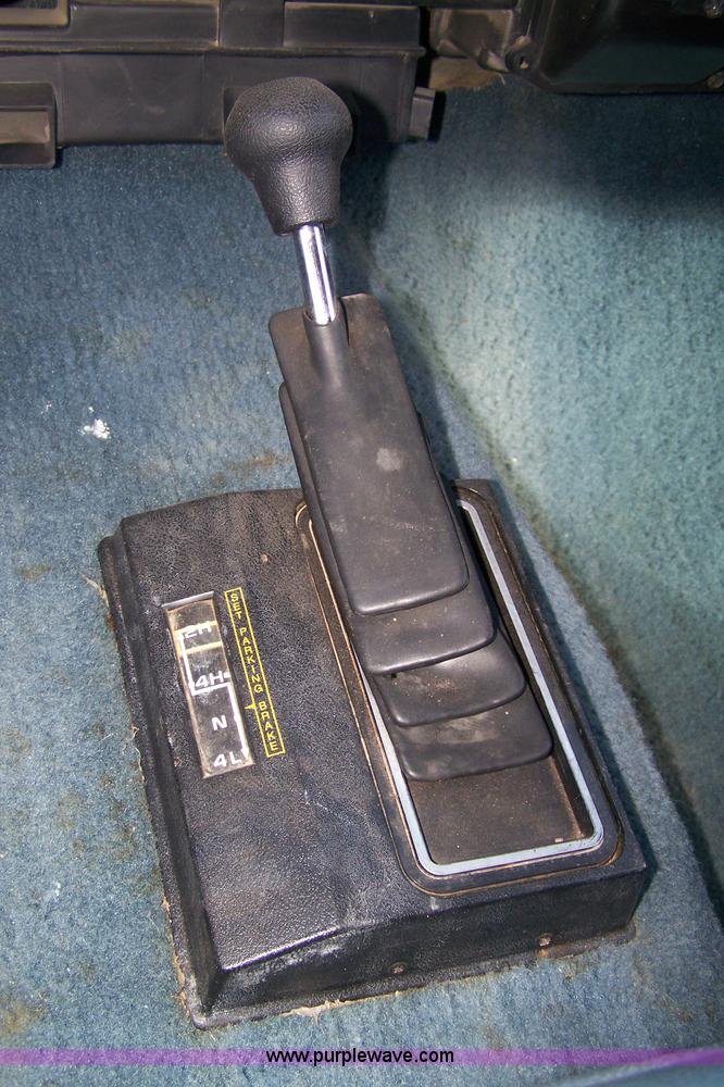 image for item 7323 1991 Chevrolet Blazer Silverado 150