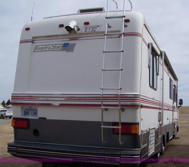 image for item 7336 1990 Kountry Star 37' motor home