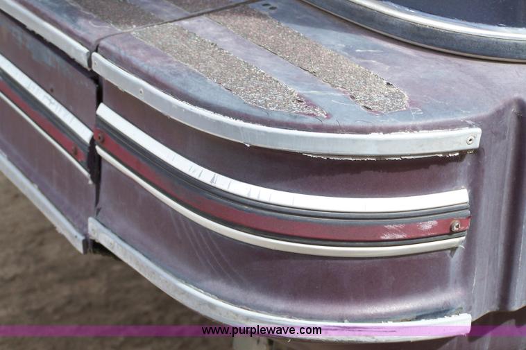 image for item 7336 1990 Kountry Star 37' motor home