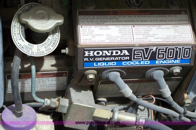 image for item 7336 1990 Kountry Star 37' motor home