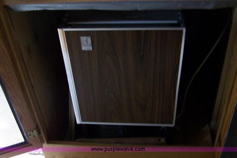 image for item 7336 1990 Kountry Star 37' motor home