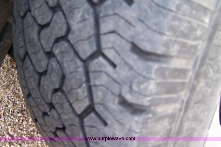 image for item 7337 2006 GMC Sierra C1500 quad cab pickup truck