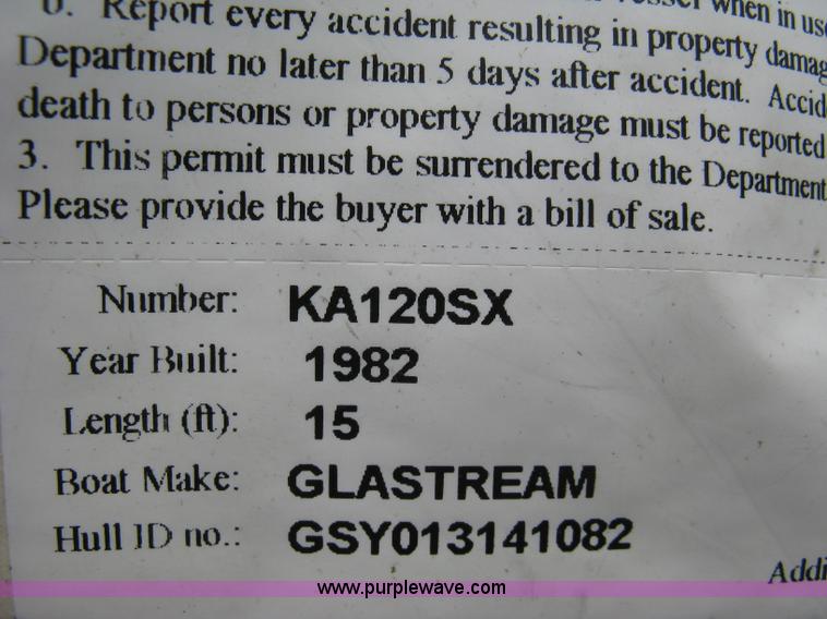 image for item 8011 1982 Glasstream Hydra Bass 15V 15' fishing boat with trailer