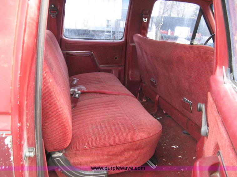 image for item 8012 1991 Ford F350 Custom XLT Lariat four-door flatbed dually pickup