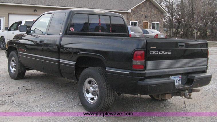 image for item 8084 1996 Dodge Ram 1500 Laramie SLT extended cab pickup truck
