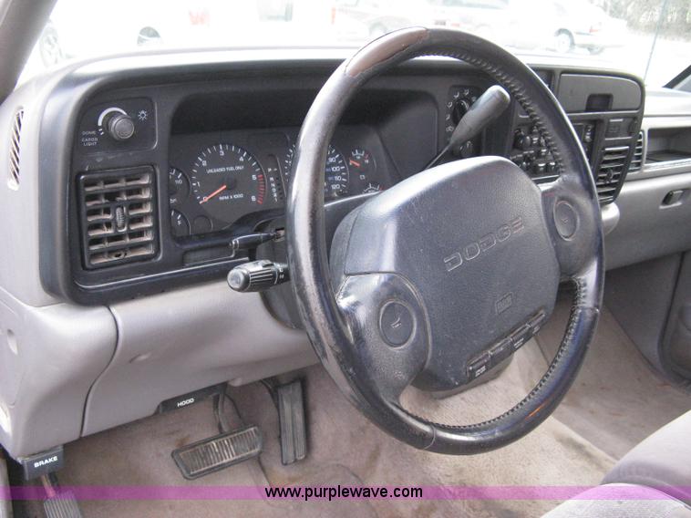 image for item 8084 1996 Dodge Ram 1500 Laramie SLT extended cab pickup truck