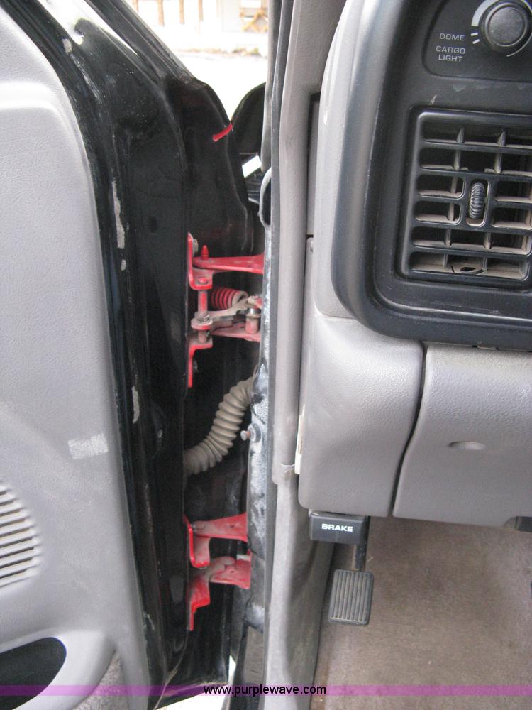 image for item 8084 1996 Dodge Ram 1500 Laramie SLT extended cab pickup truck