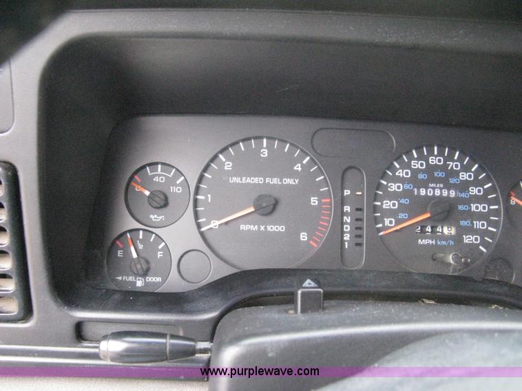 image for item 8084 1996 Dodge Ram 1500 Laramie SLT extended cab pickup truck