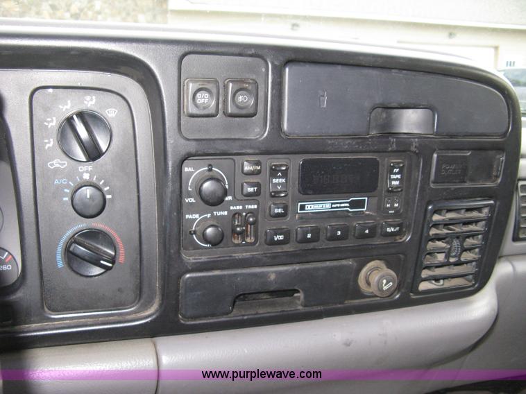 image for item 8084 1996 Dodge Ram 1500 Laramie SLT extended cab pickup truck