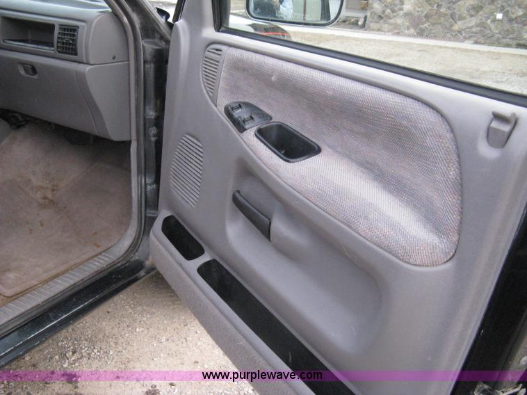 image for item 8084 1996 Dodge Ram 1500 Laramie SLT extended cab pickup truck