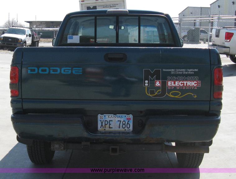 image for item 8093 1996 Dodge Ram 1500 club cab pickup truck