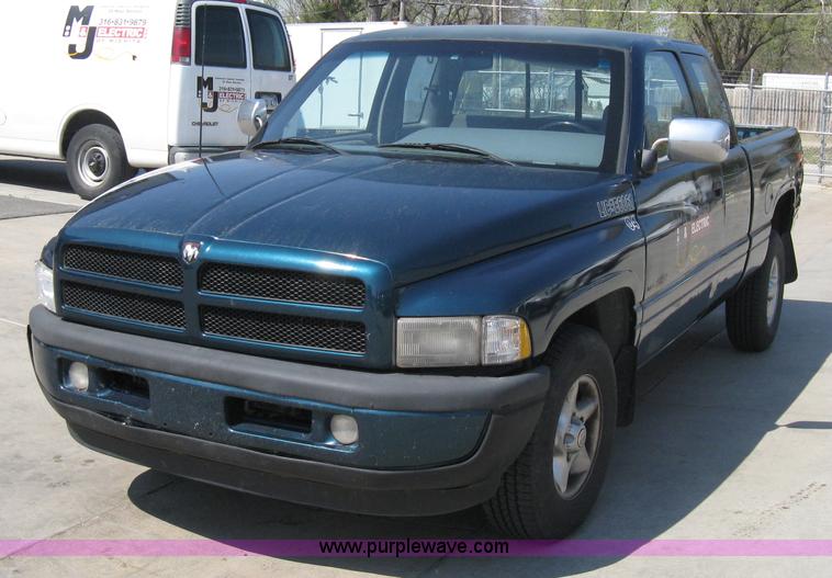 image for item 8093 1996 Dodge Ram 1500 club cab pickup truck
