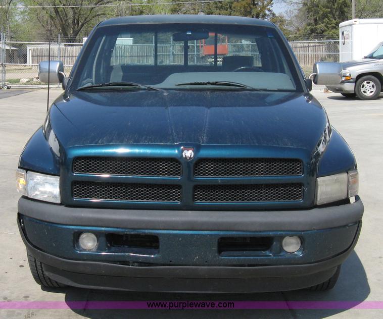 image for item 8093 1996 Dodge Ram 1500 club cab pickup truck