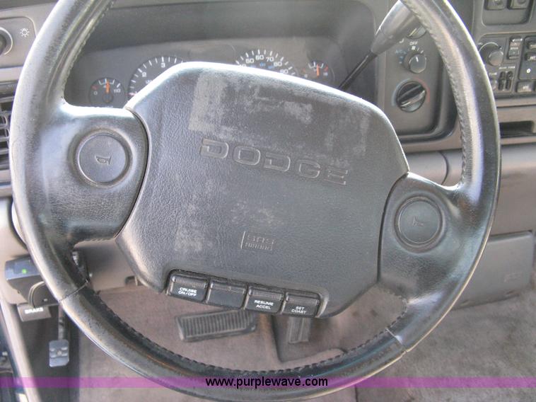 image for item 8093 1996 Dodge Ram 1500 club cab pickup truck