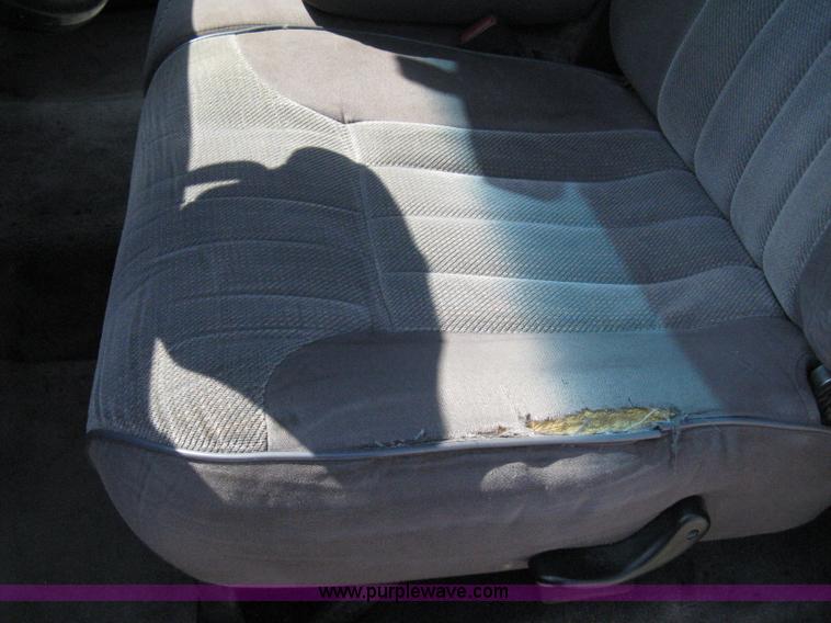 image for item 8093 1996 Dodge Ram 1500 club cab pickup truck