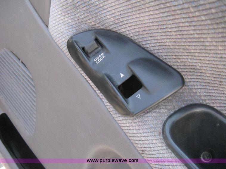 image for item 8093 1996 Dodge Ram 1500 club cab pickup truck