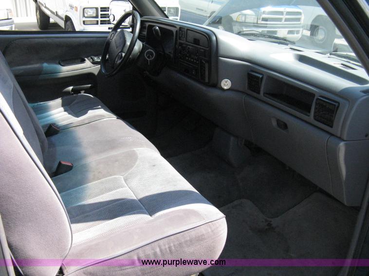image for item 8093 1996 Dodge Ram 1500 club cab pickup truck