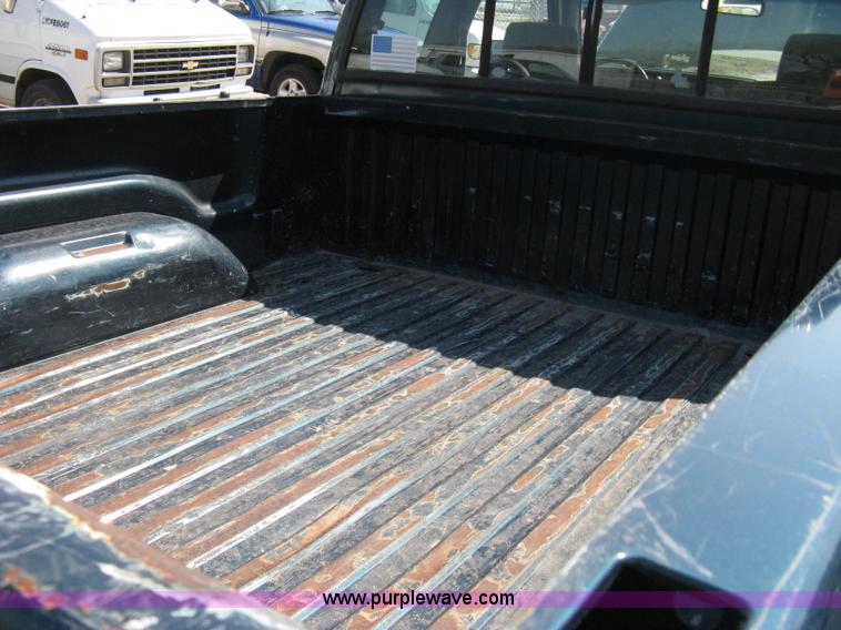 image for item 8093 1996 Dodge Ram 1500 club cab pickup truck
