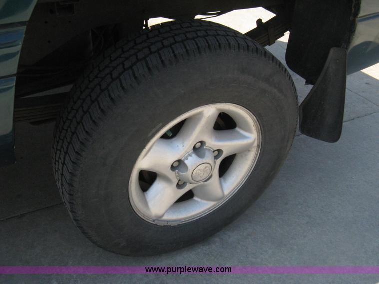 image for item 8093 1996 Dodge Ram 1500 club cab pickup truck