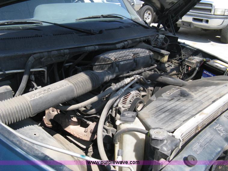 image for item 8093 1996 Dodge Ram 1500 club cab pickup truck