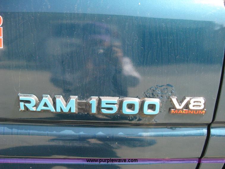 image for item 8093 1996 Dodge Ram 1500 club cab pickup truck