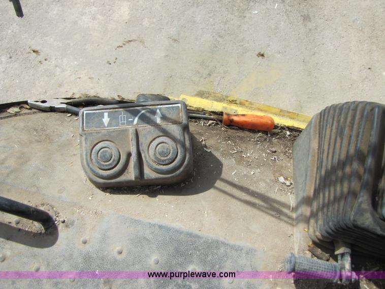 image for item 1020 2000 New Holland FX58 forage chopper