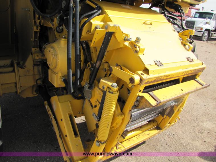 image for item 1020 2000 New Holland FX58 forage chopper