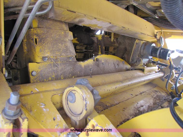 image for item 1020 2000 New Holland FX58 forage chopper