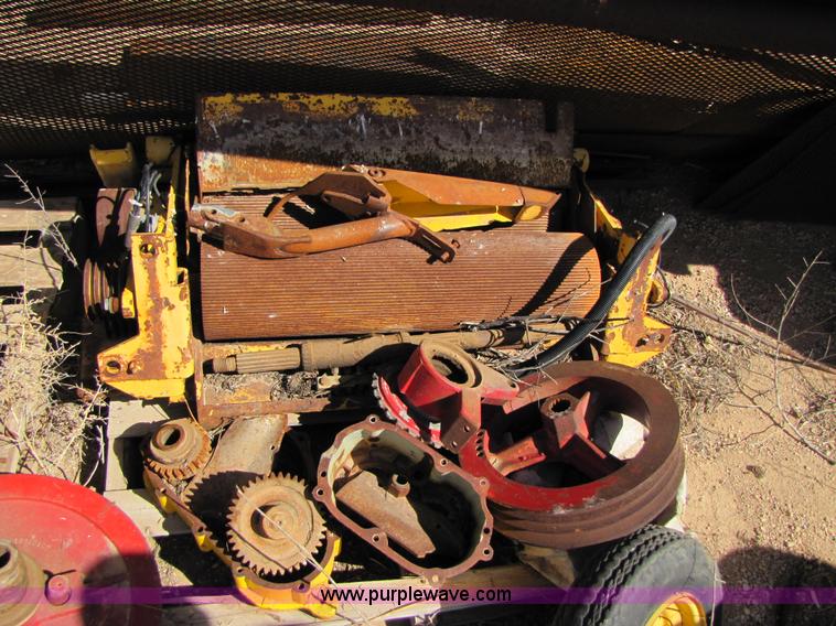 image for item 1020 2000 New Holland FX58 forage chopper