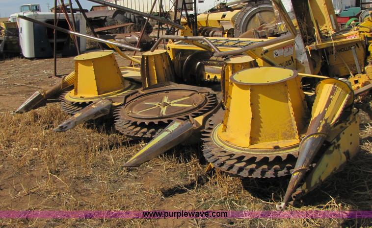 image for item 1021 2002 New Holland RI 450 forage header
