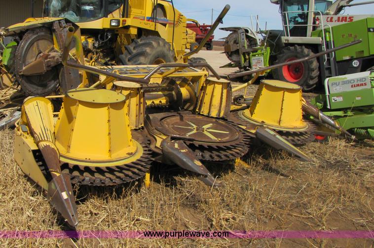 image for item 1021 2002 New Holland RI 450 forage header