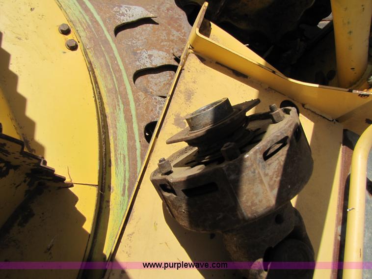 image for item 1021 2002 New Holland RI 450 forage header