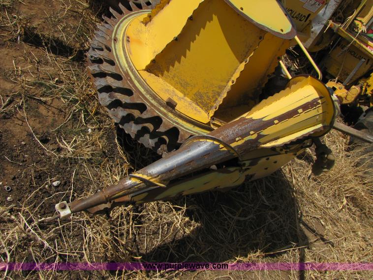image for item 1021 2002 New Holland RI 450 forage header